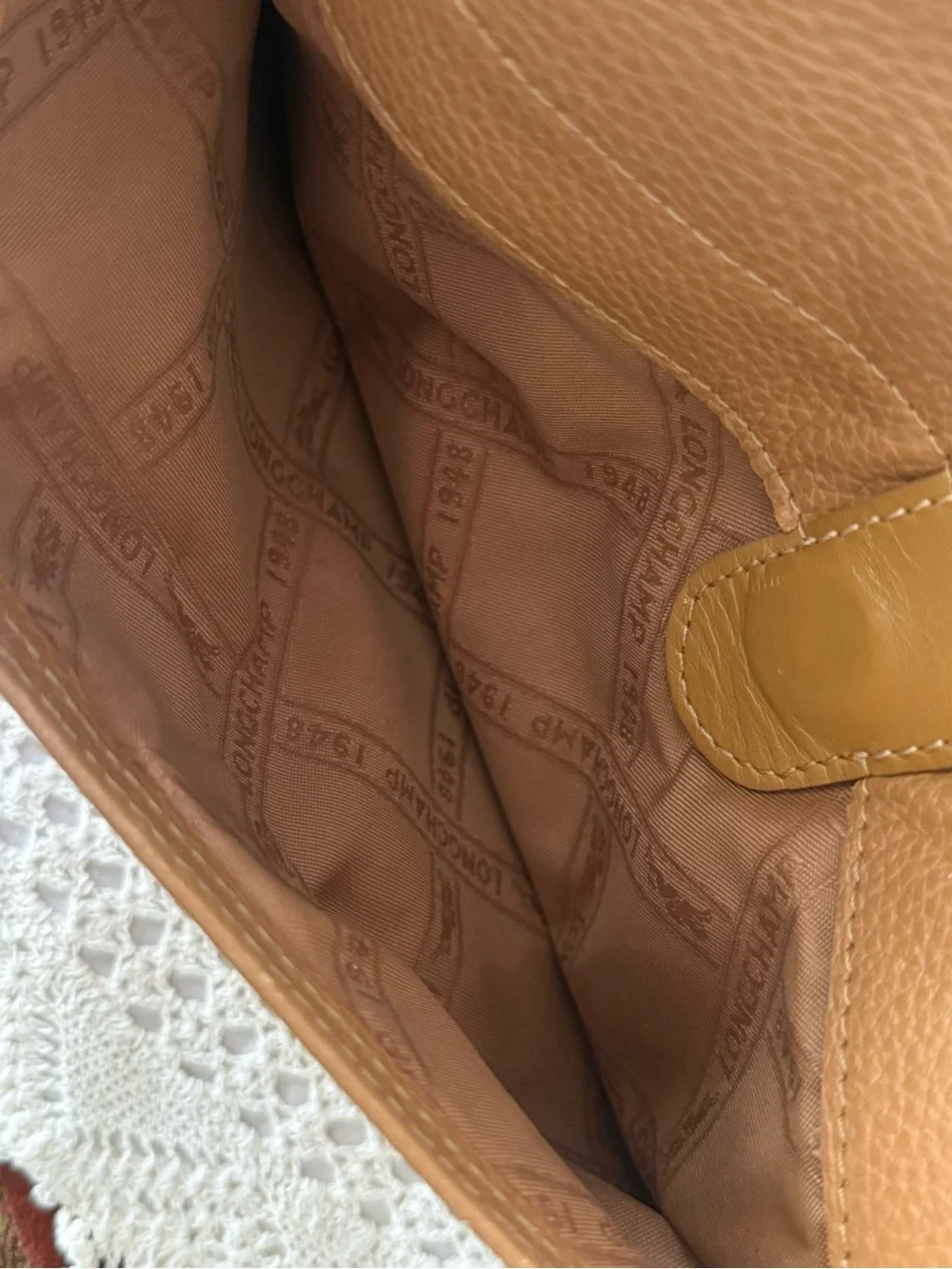 Longchamp Tan Leather Shoulder Bag with Buckled Flap